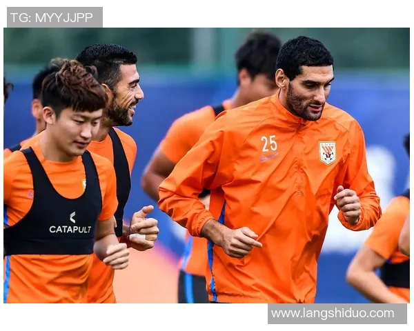 恒大与申花激战正酣天空体育全程直播精彩对决